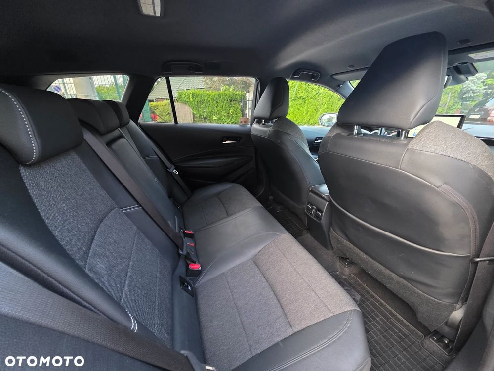 Toyota Corolla 1.8 Hybrid Style - 22