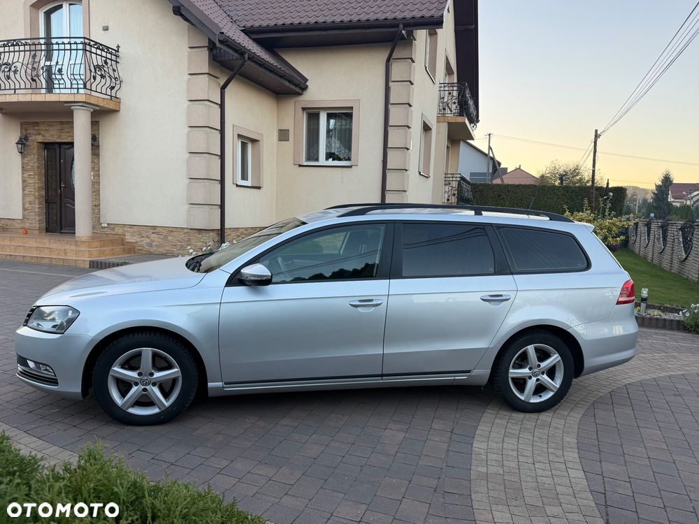 Volkswagen Passat 2.0 Blue TDI SCR Comfortline - 9