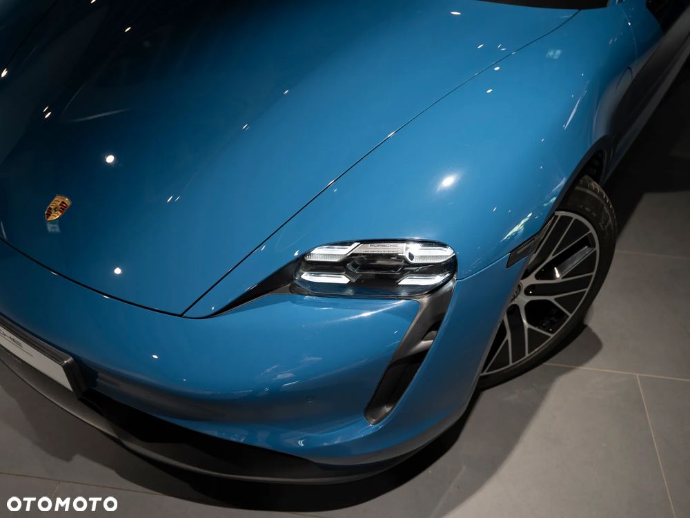 Porsche Taycan - 14