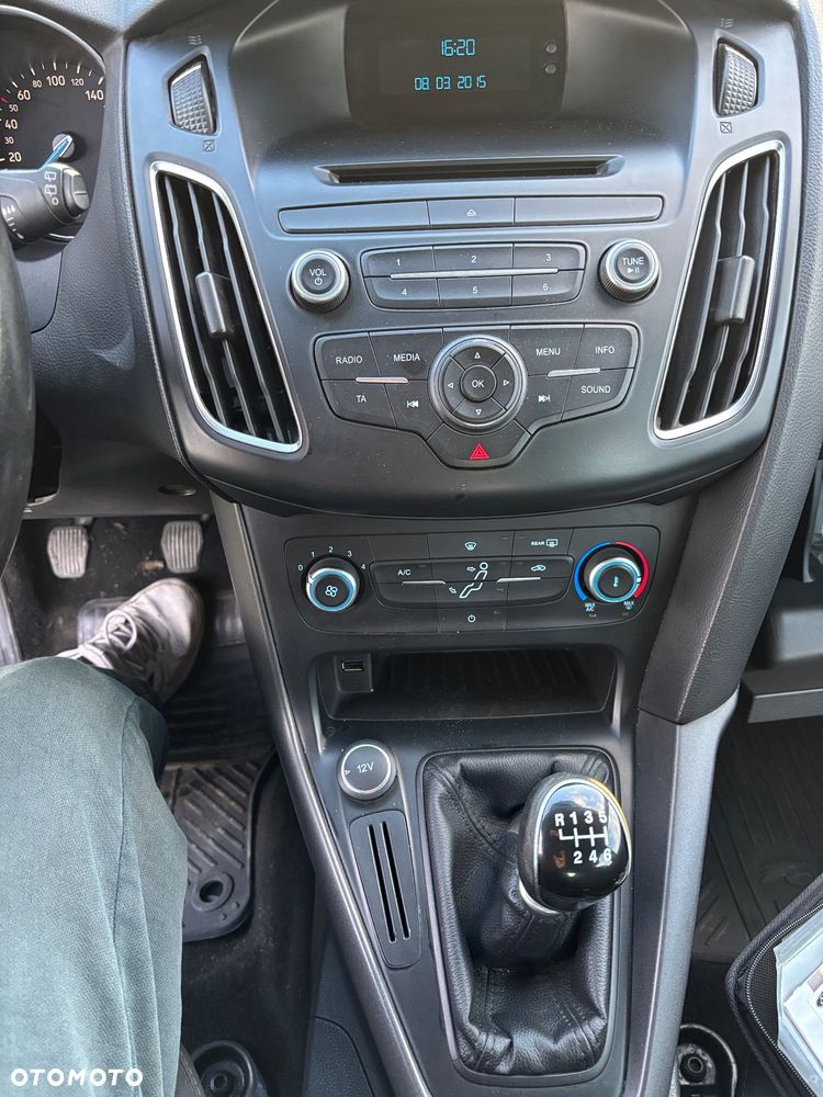 Ford Focus 1.6 TDCi Ambiente - 25