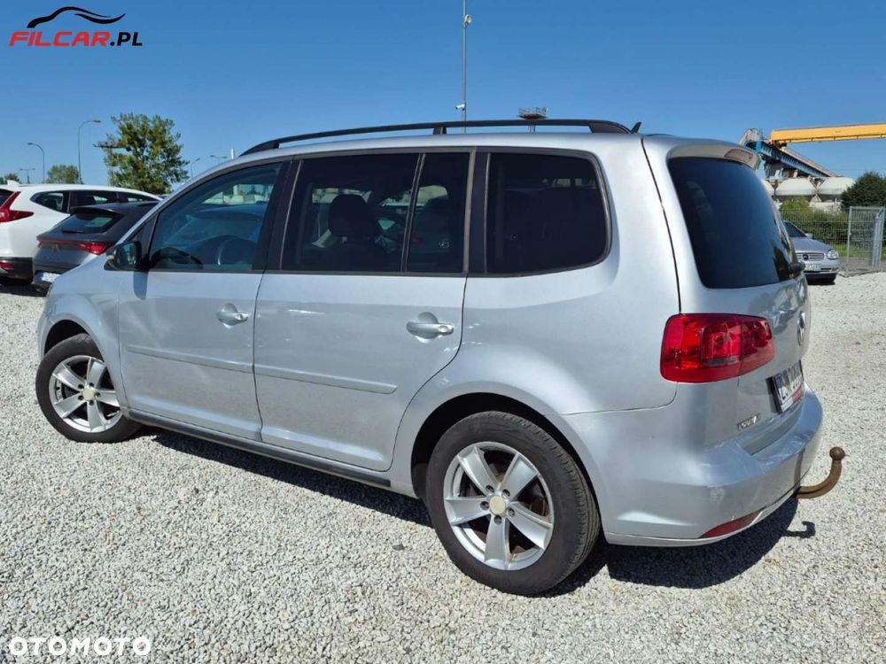 Volkswagen Touran - 18