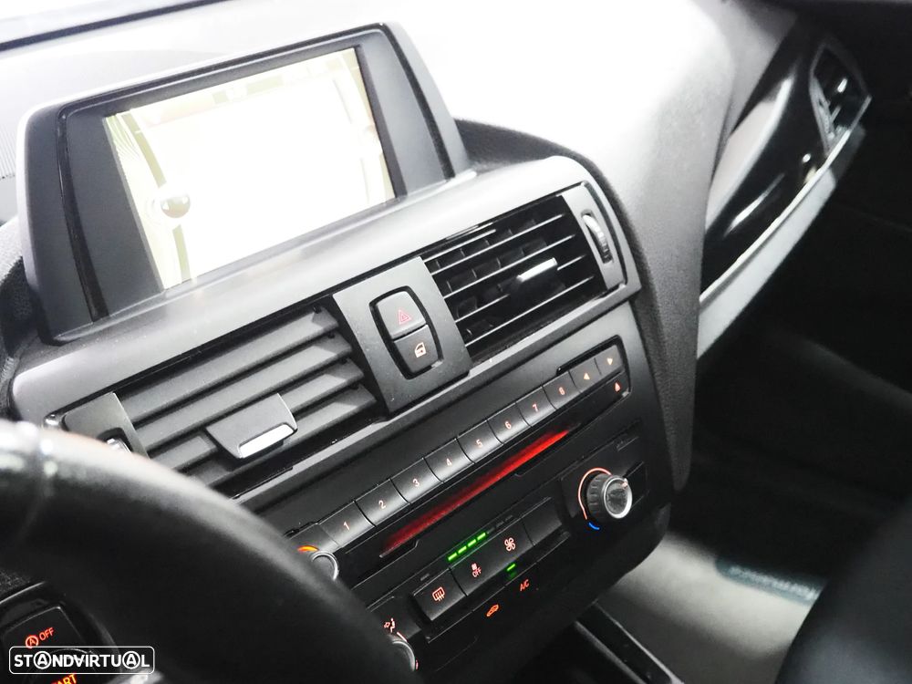 BMW 118 dA Pack M - 23