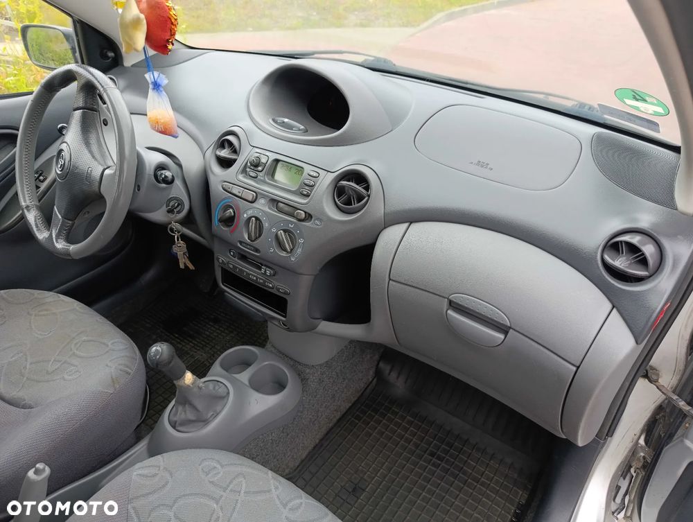Toyota Yaris 1.3 Luna - 11
