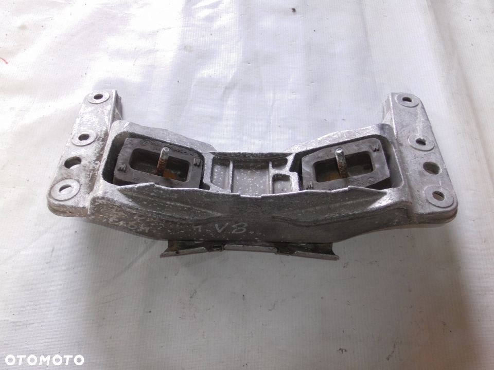 BMW E60 E63 3.0 5.0 łapa skrzyni biegów 6769965 - 1