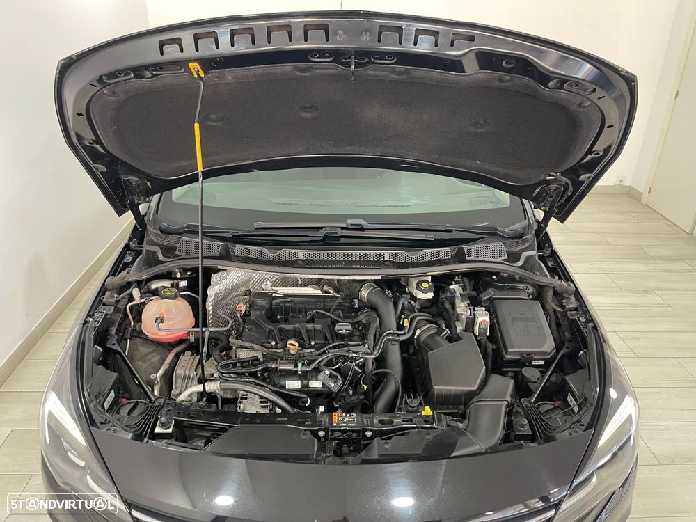 Opel Astra 1.2 Turbo Business Edition - 51