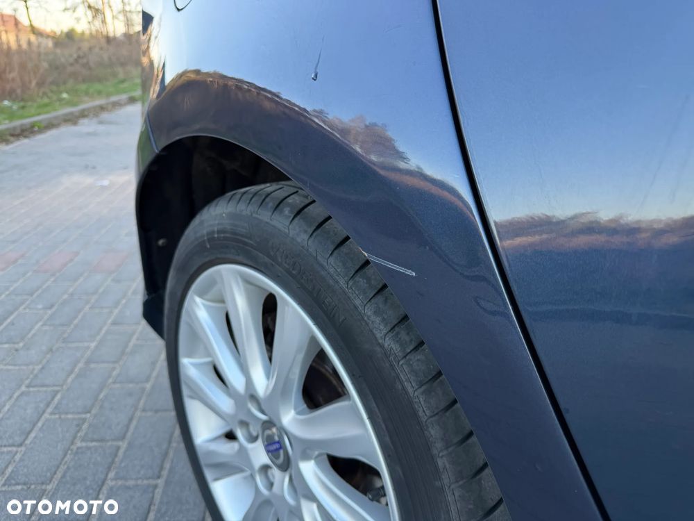 Volvo V40 D2 Summum - 22