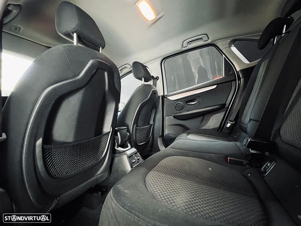 BMW 216 Active Tourer d Advantage - 33