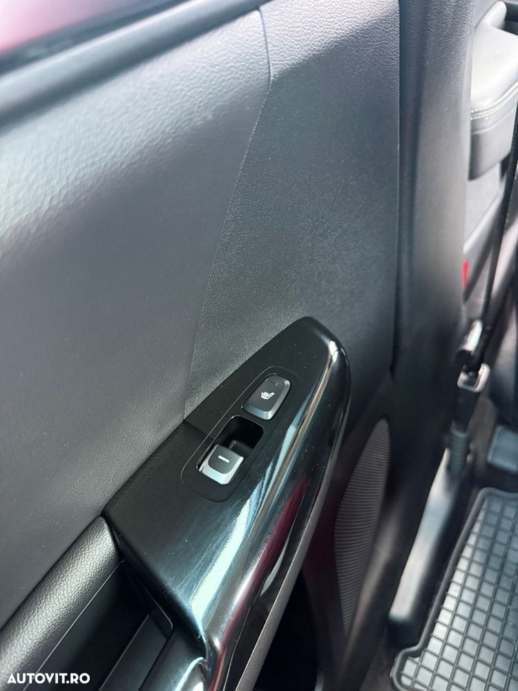 Kia Sportage 1.7 CRDI 2WD Dream-Team Edition - 18