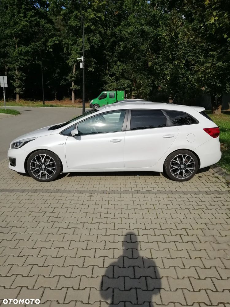 Kia Ceed Cee'd 1.6 GDI M - 4