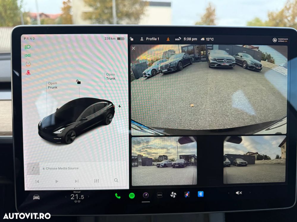 Tesla Model 3 Long Range - 23