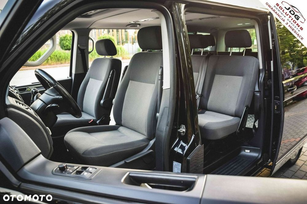 Volkswagen Caravelle - 12