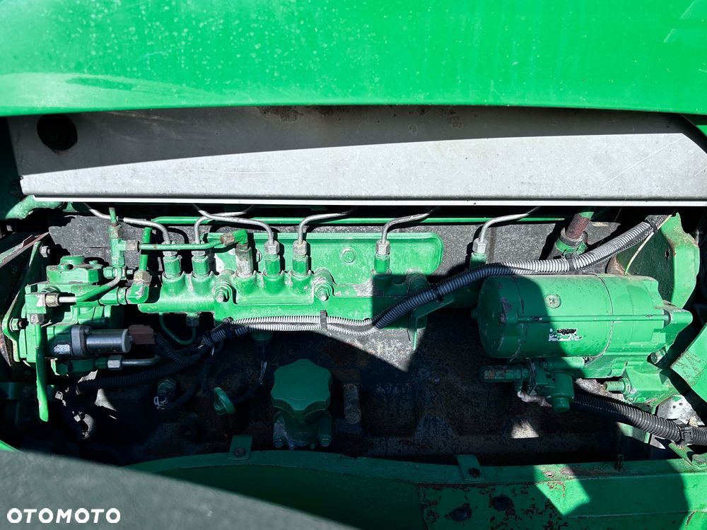 John Deere - 8