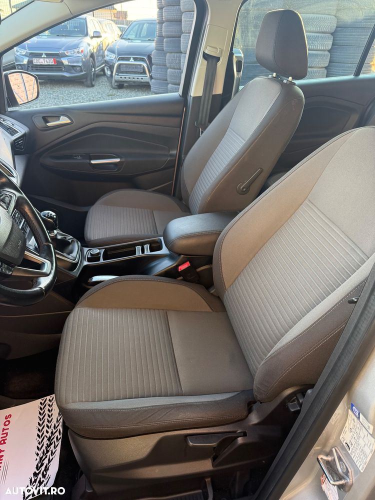 Ford Grand C-Max - 26