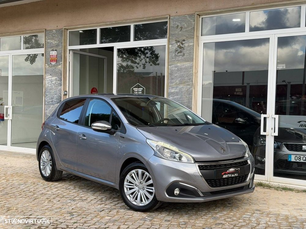 Peugeot 208 1.2 PureTech Signature - 12