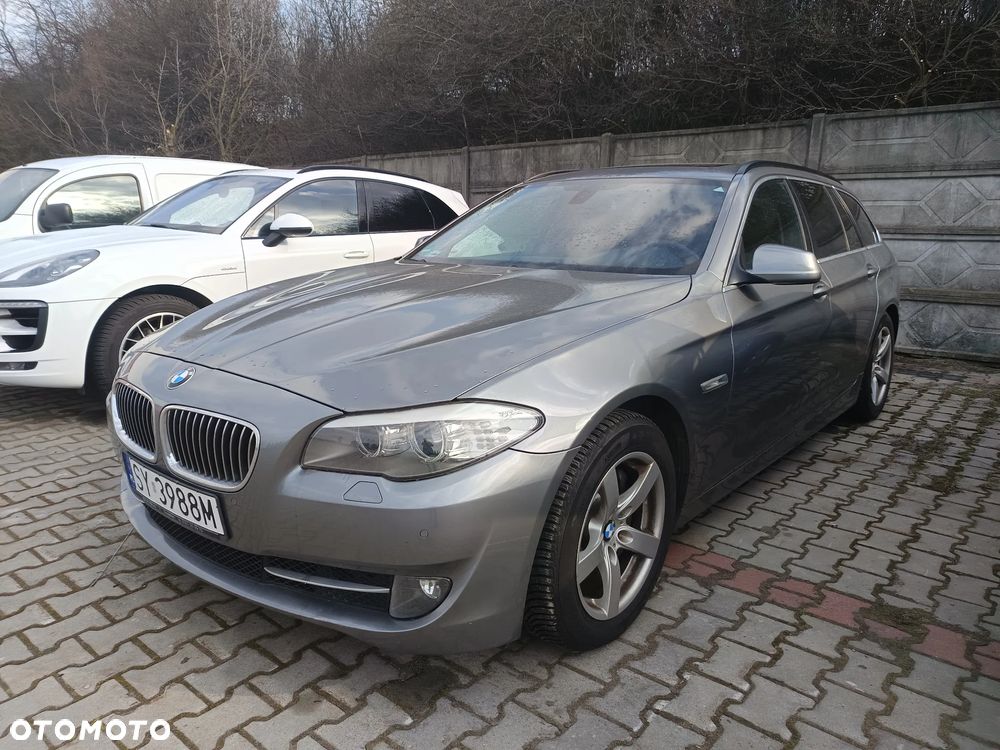 BMW Seria 5 525d - 1