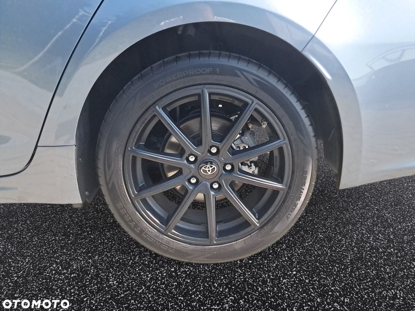 Toyota Corolla - 12