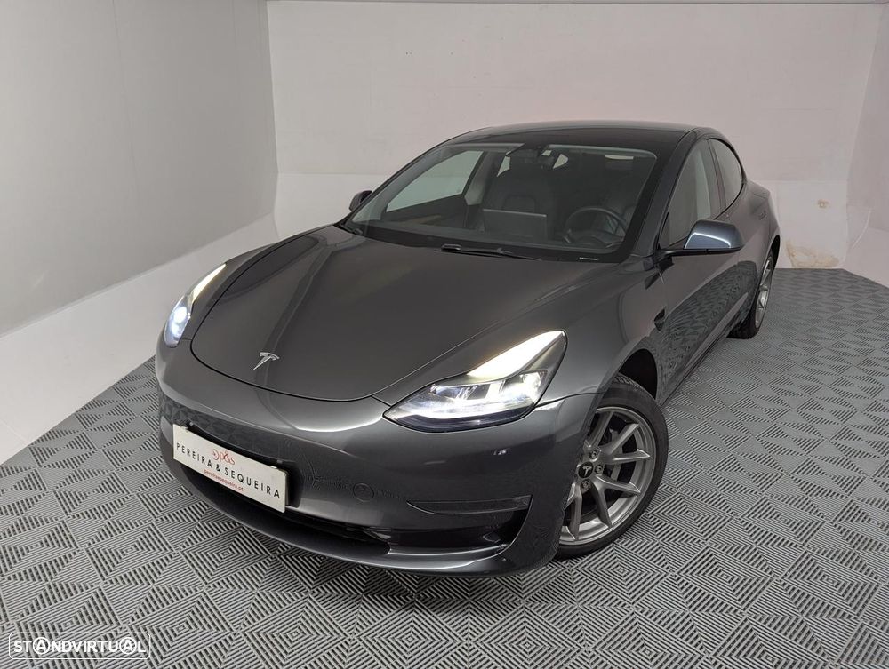 Tesla Model 3 Long Range Tração Traseira - 32