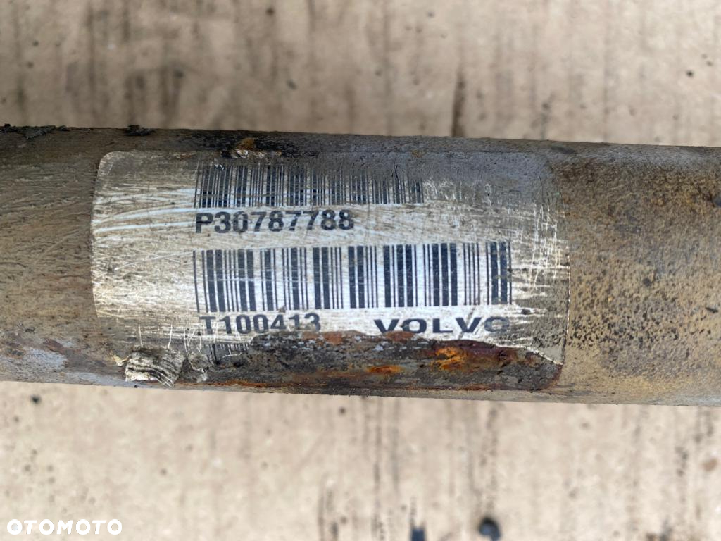 PÓŁOŚ PRAWA VOLVO C30 S40 V50 2.0D P30787788 - 2