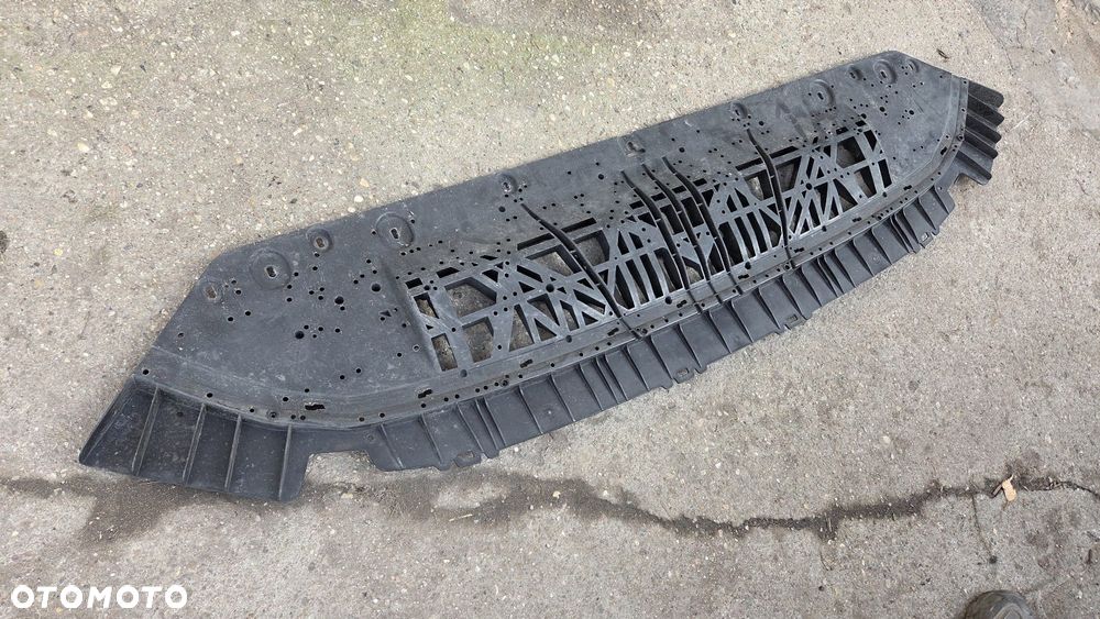 Podłoga Audi A5 8W6807611B - 2