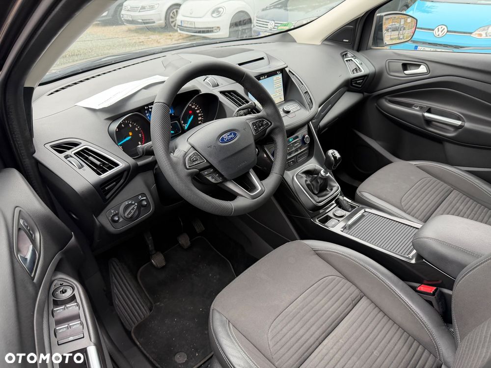 Ford Kuga 1.5 EcoBoost 2x4 Titanium - 39