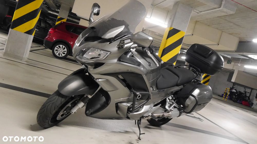 Yamaha FJR - 1