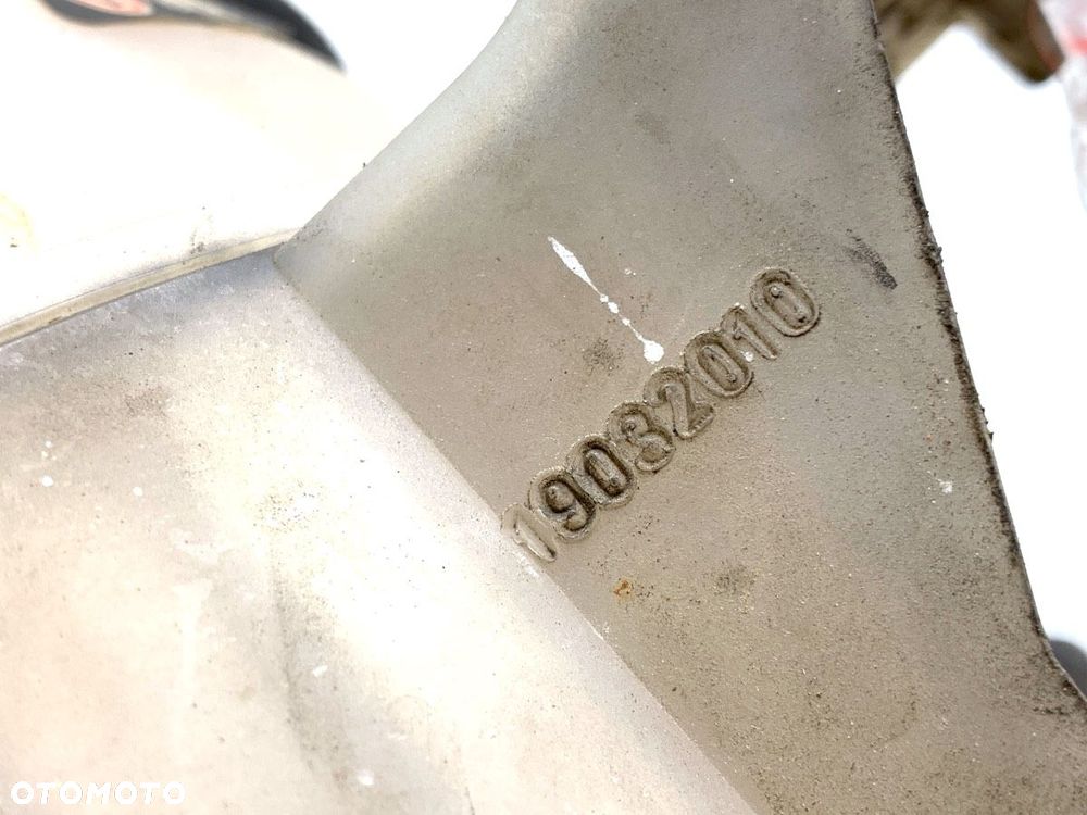 ZBIORNIK WYRÓWNAWCZY PŁYNU CHŁODZĄCEGO  VW CRAFTER 30-35 Autobus (2E_) 2006 - 2016 2.5 TDI 120 - 3