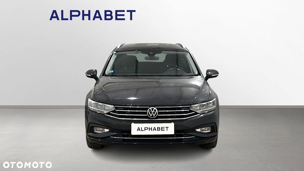 Volkswagen Passat - 8