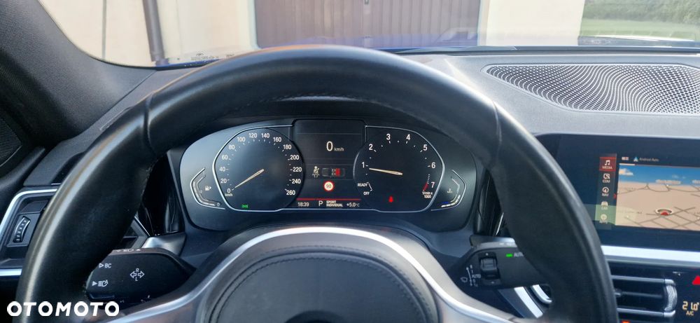 BMW Seria 3 318i M Sport - 4