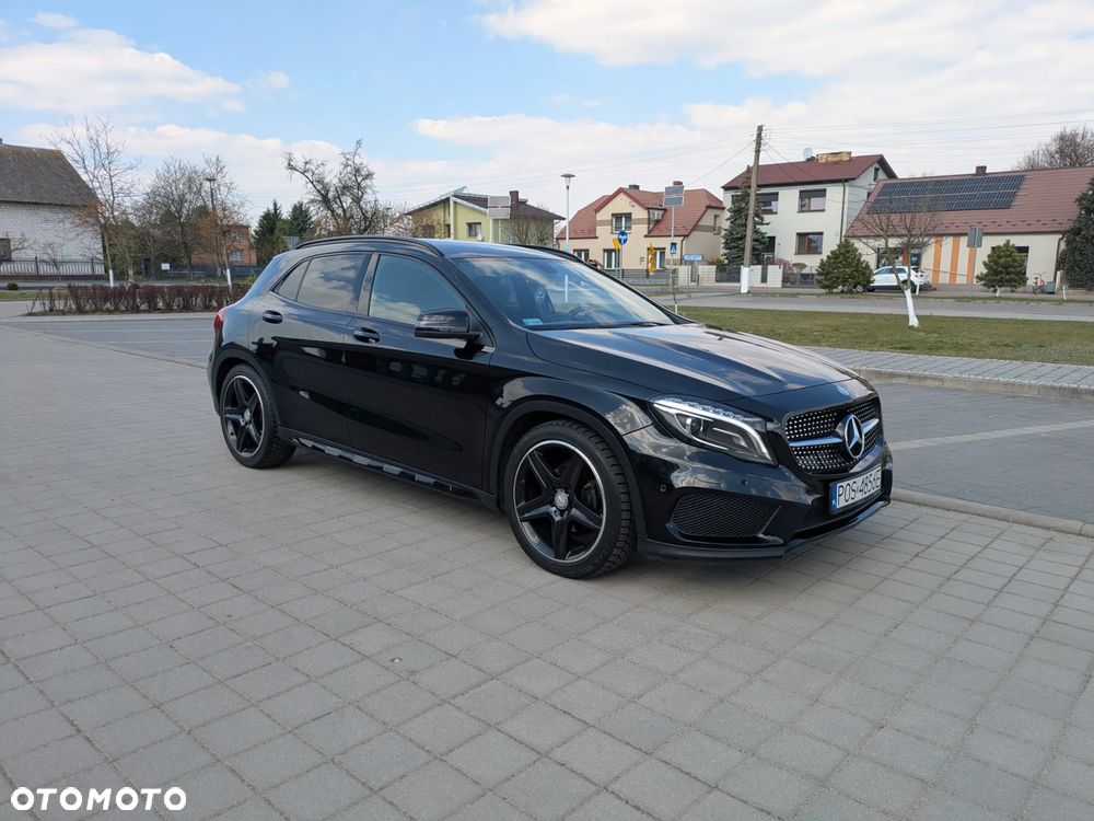Mercedes-Benz GLA 200 7G-DCT AMG Line - 1