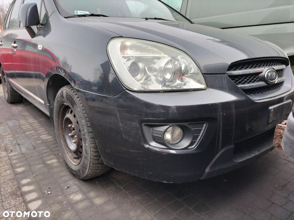 KOMPLET FOTELI  SKÓRZANYCH PRZÓD TYŁ 3 RZĄD KIA CARENS III 06-12r KOD LAK. 1U - 16