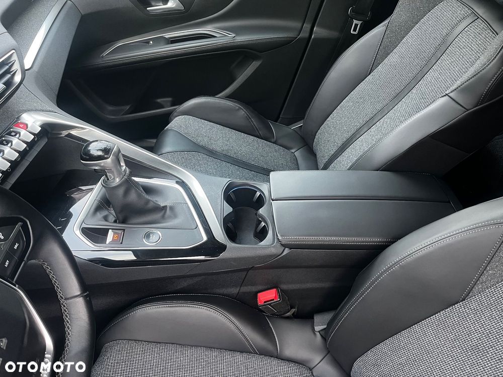 Peugeot 5008 - 12