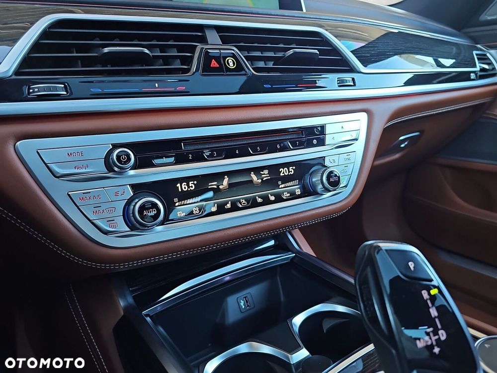BMW Seria 7 - 26