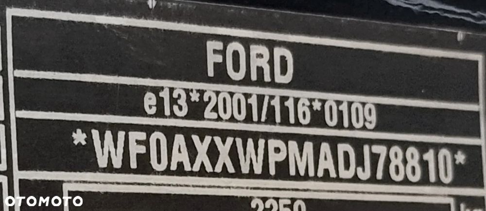 Ford Kuga 1.6 EcoBoost 4WD Titanium - 22