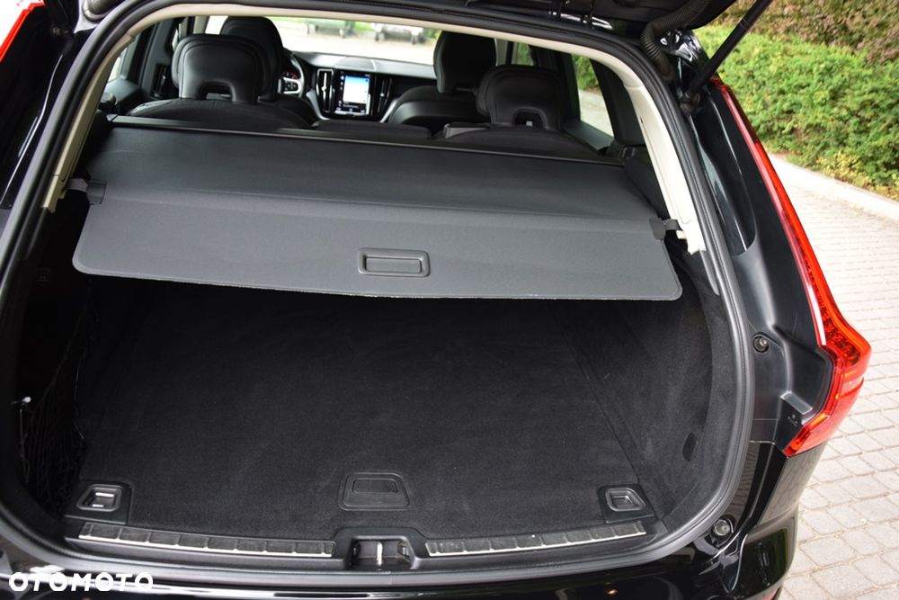 Volvo XC 60 B4 D AWD Geartronic Inscription - 28