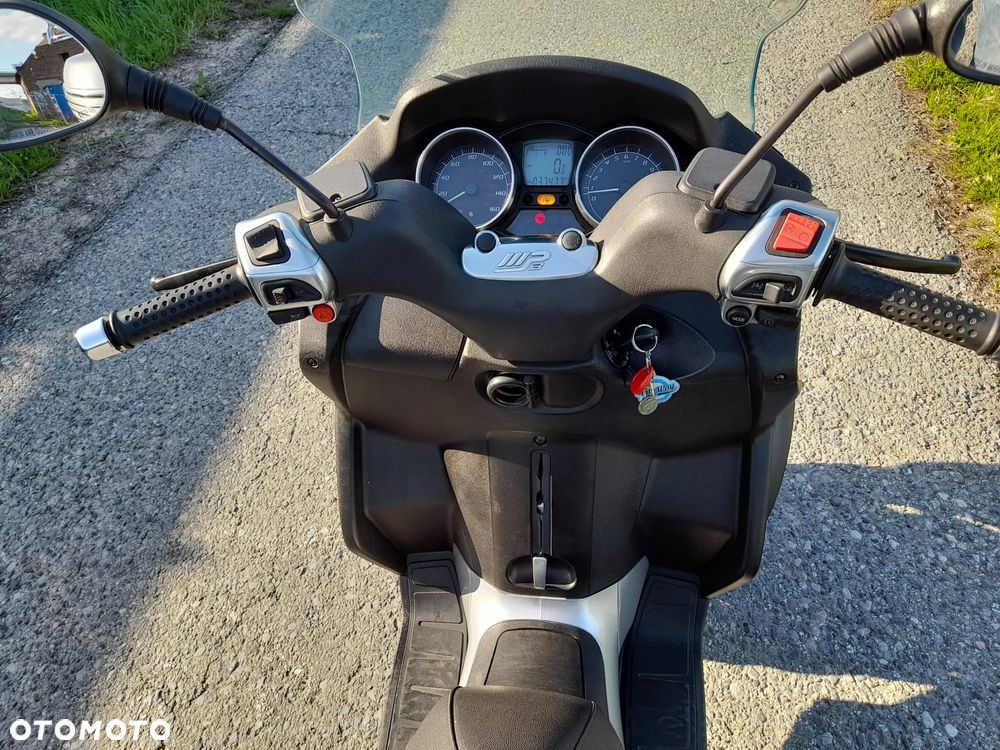 Piaggio MP-3 - 30