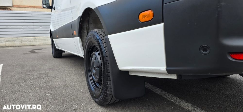 Mercedes-Benz Sprinter - 13