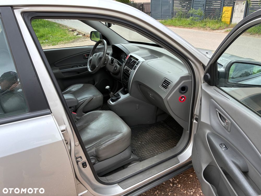 Hyundai Tucson 2.0 CRDi Active - 16