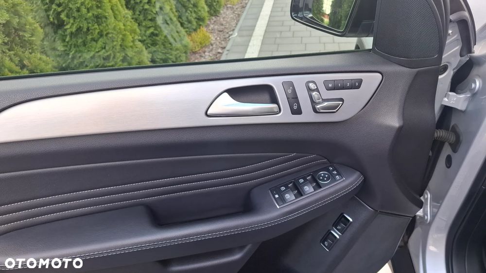 Mercedes-Benz GLE - 9