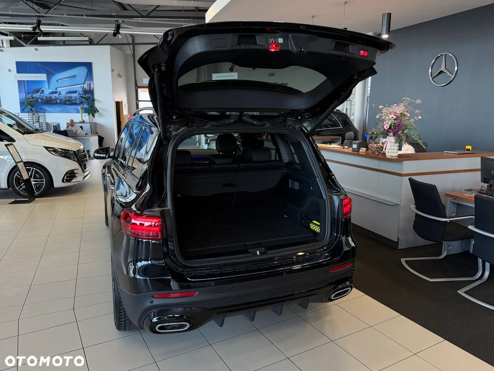 Mercedes-Benz GLB 200 AMG Line 7G-DCT - 16