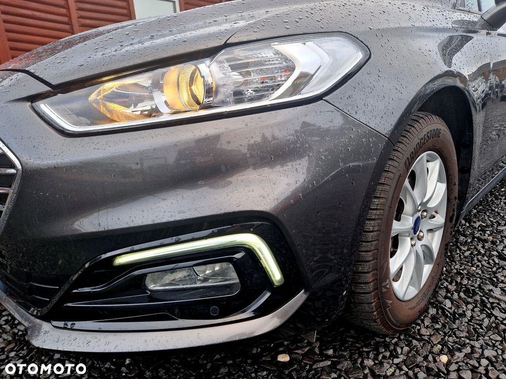 Ford Mondeo - 37