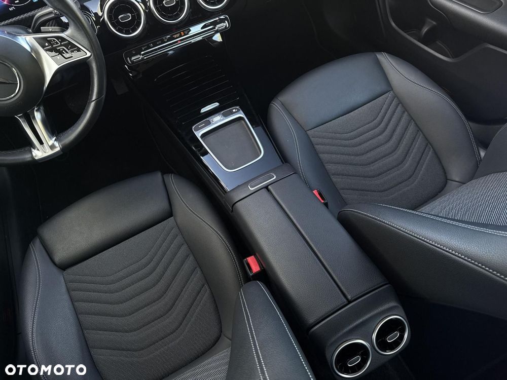 Mercedes-Benz CLA - 15