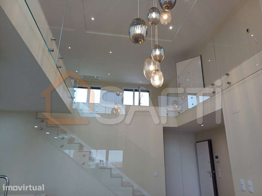 Apartamento T3 duplex de luxo às portas da cidade do Montijo - Grande imagem: 3/40