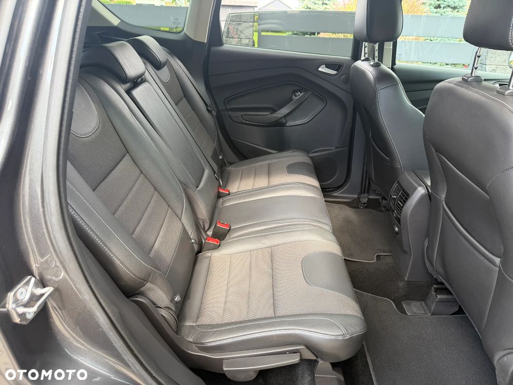 Ford Kuga 1.5 EcoBoost 2x4 Titanium - 27