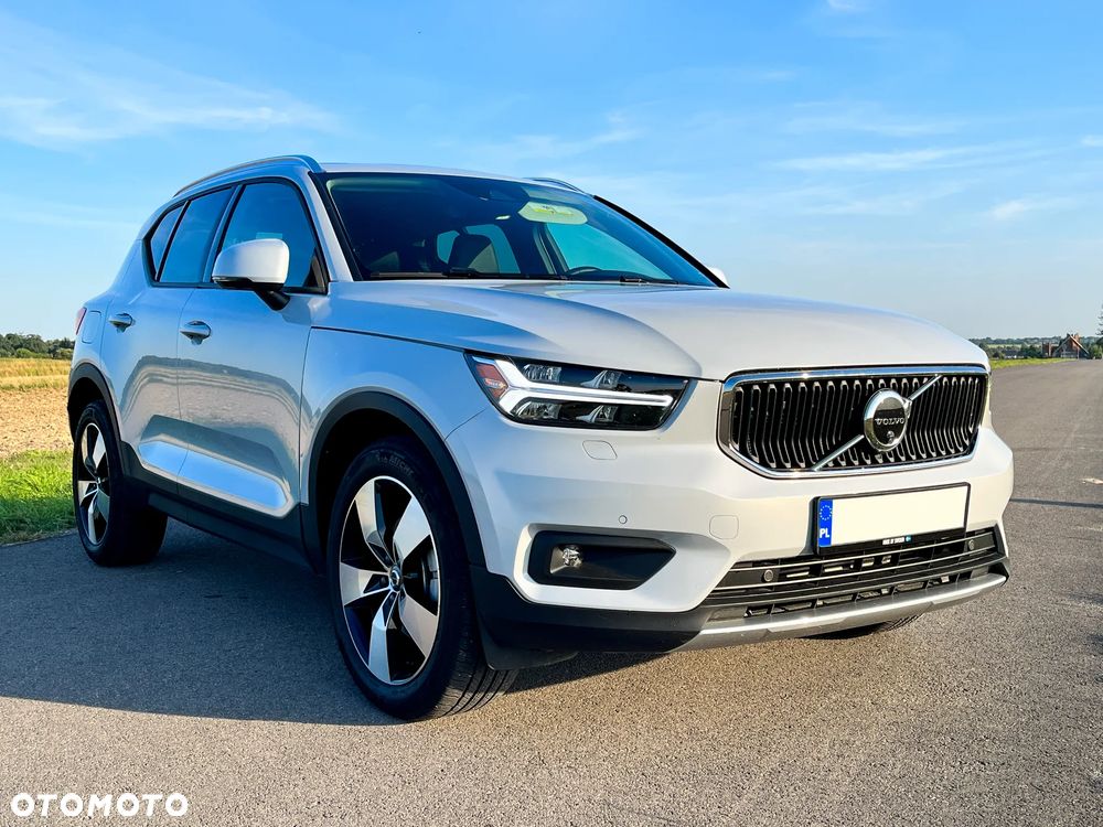 Volvo XC 40 T5 AWD Geartronic Momentum - 1