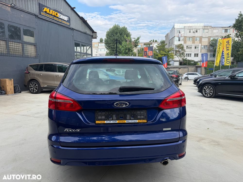 Ford Focus - 33