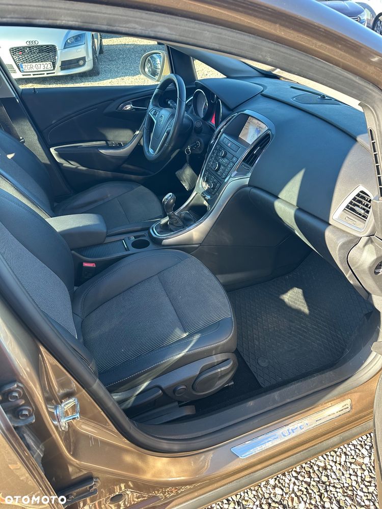 Opel Astra 1.4 Turbo - 13