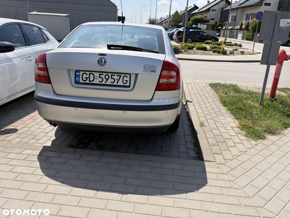 Skoda Octavia 1.6 Classic - 8