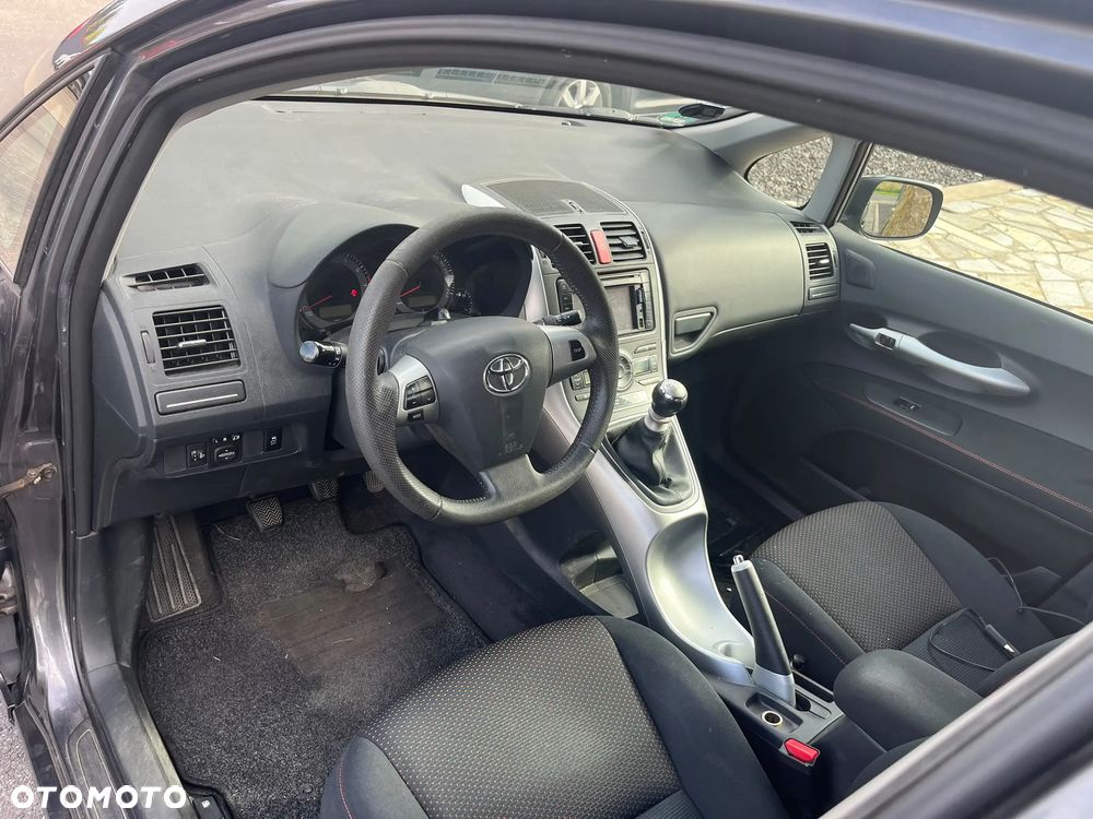 Toyota Auris - 7