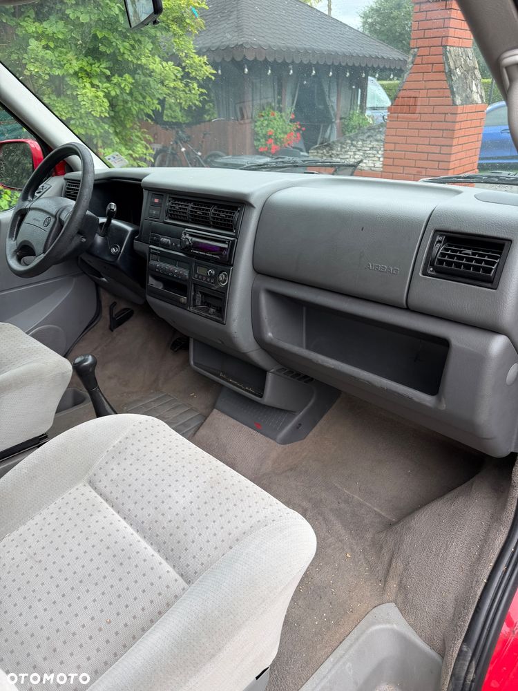 Volkswagen Multivan Standard - 10