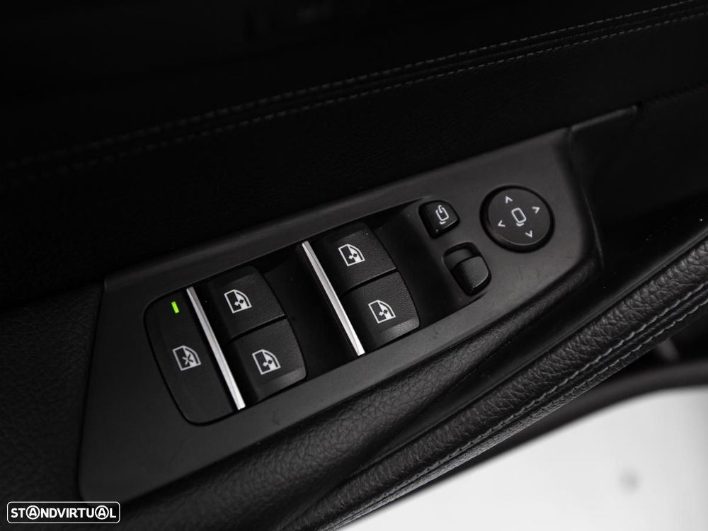 BMW 530 e iPerformance Pack M - 14